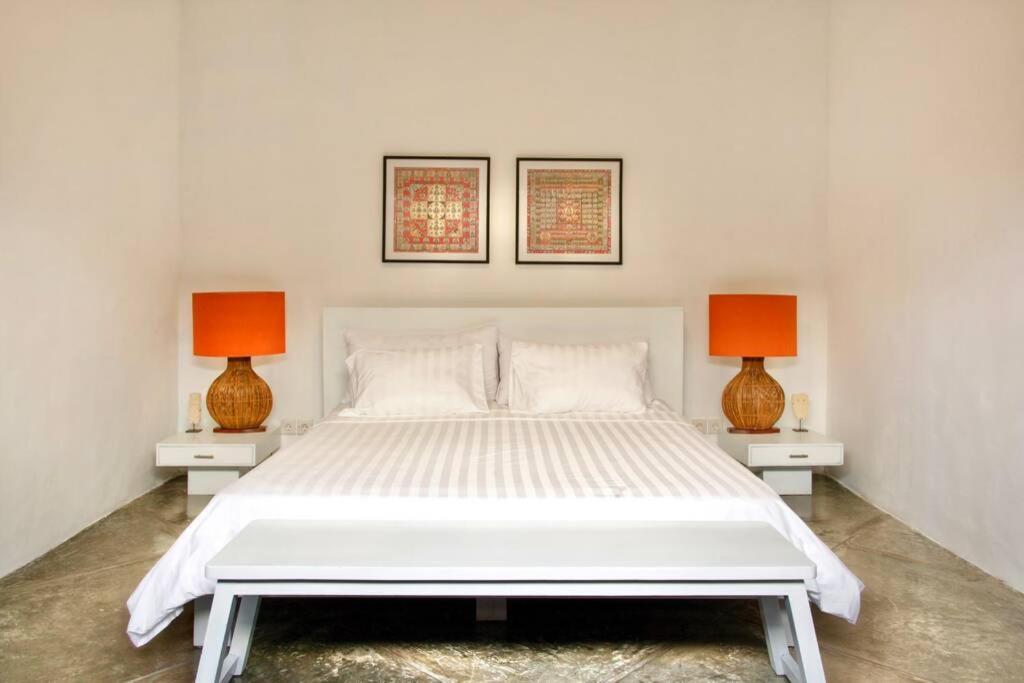 Villa Lola Seminyak Buitenkant foto