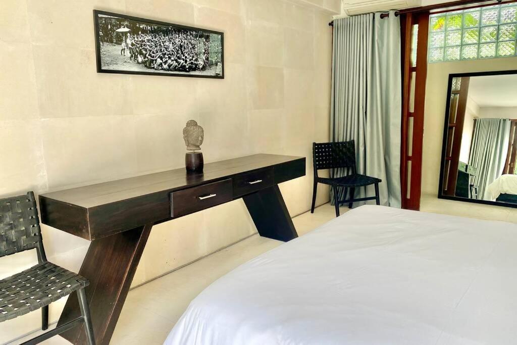 Villa Lola Seminyak Buitenkant foto