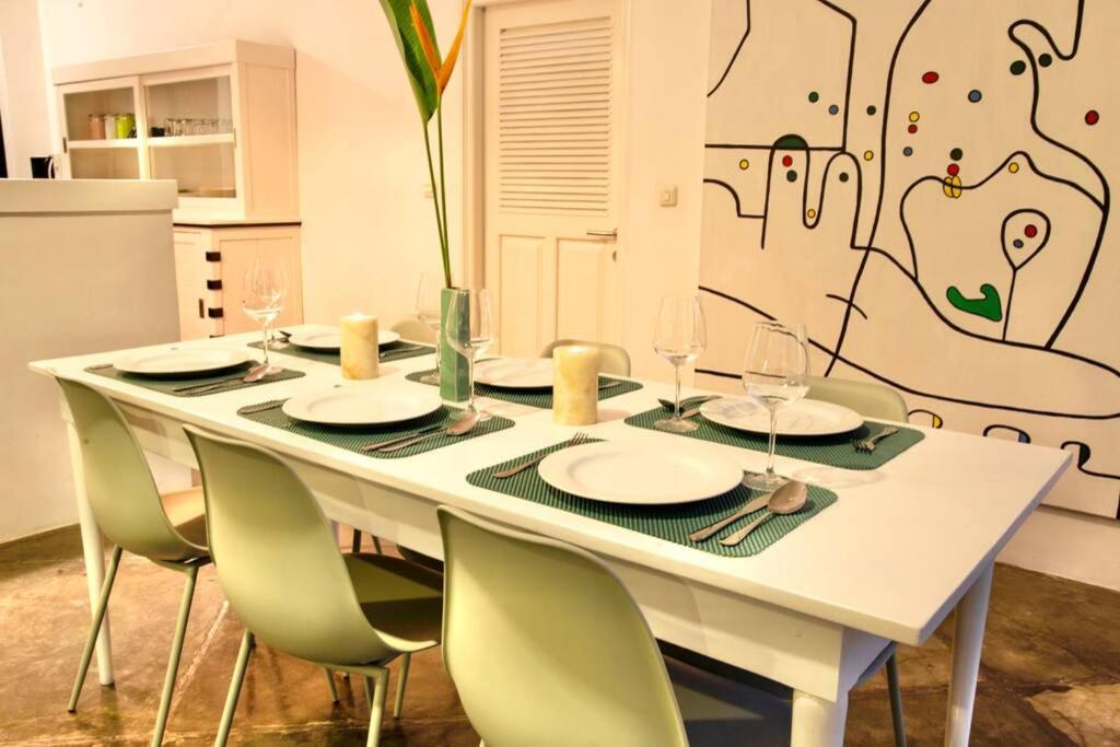 Villa Lola Seminyak Buitenkant foto